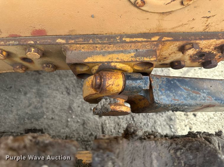 image for item EC2379 1971 International  TD15B cable plow