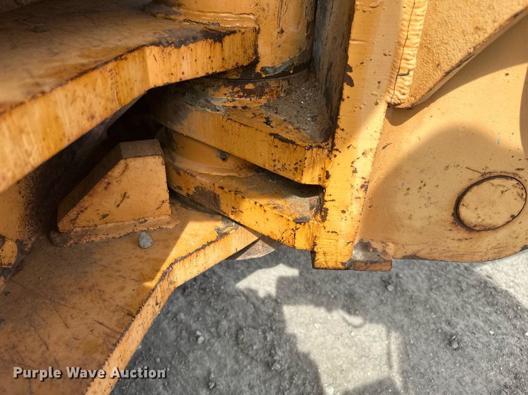 image for item EC2379 1971 International  TD15B cable plow