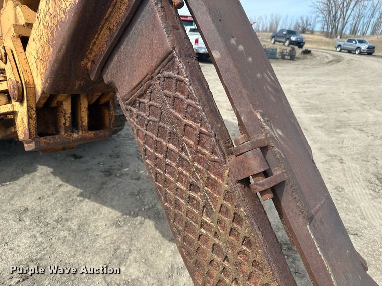 image for item EC2379 1971 International  TD15B cable plow