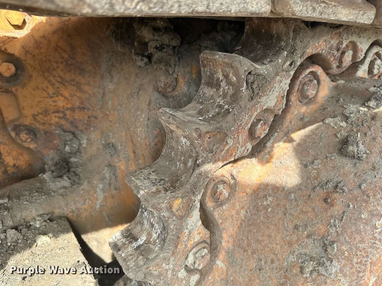 image for item EC2379 1971 International  TD15B cable plow