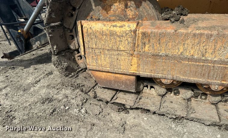 image for item EC2379 1971 International  TD15B cable plow