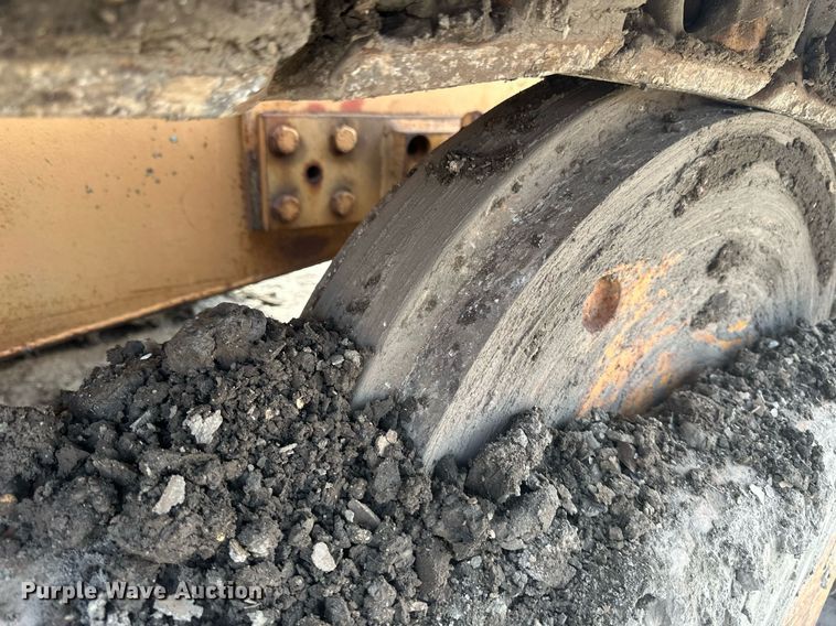 image for item EC2379 1971 International  TD15B cable plow