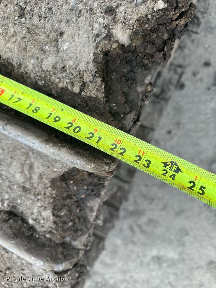 image for item EC2379 1971 International  TD15B cable plow