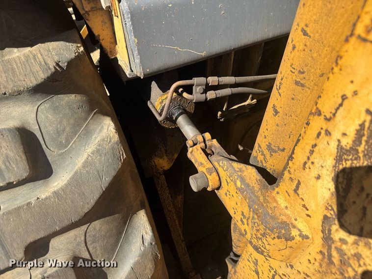 image for item EC3514 1998 Case 586E forklift