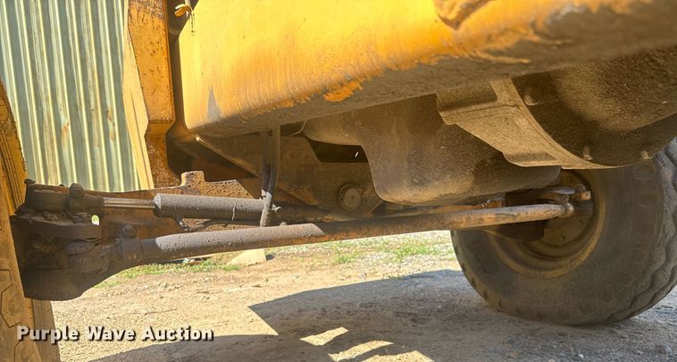 image for item EC3514 1998 Case 586E forklift