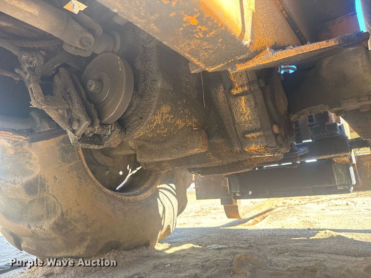 image for item EC3514 1998 Case 586E forklift