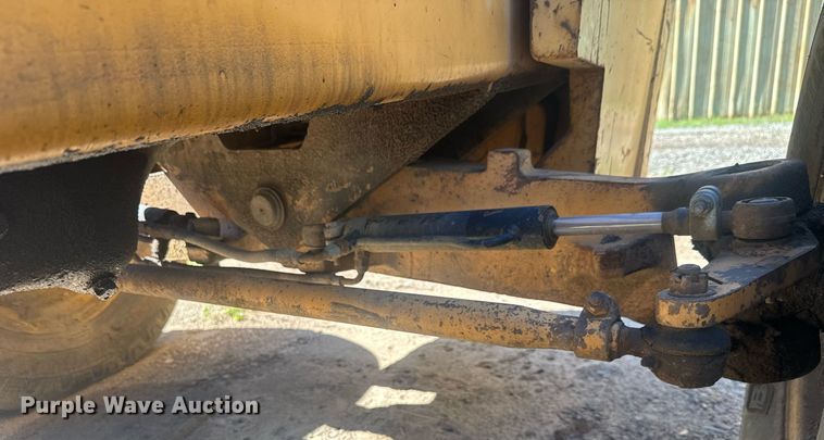 image for item EC3514 1998 Case 586E forklift