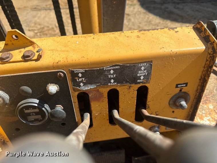 image for item EC3514 1998 Case 586E forklift