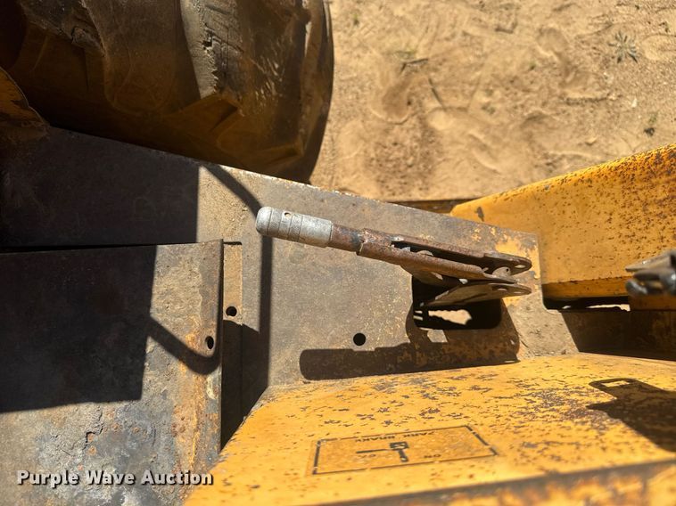 image for item EC3514 1998 Case 586E forklift