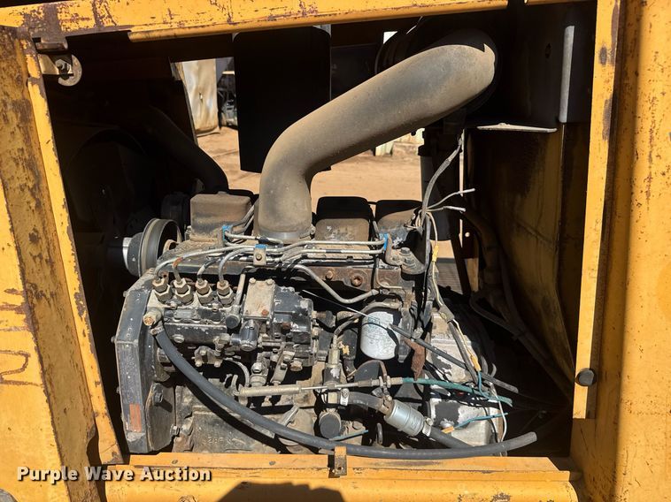 image for item EC3514 1998 Case 586E forklift