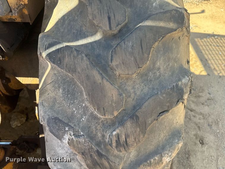 image for item EC3514 1998 Case 586E forklift