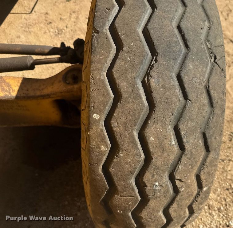 image for item EC3514 1998 Case 586E forklift