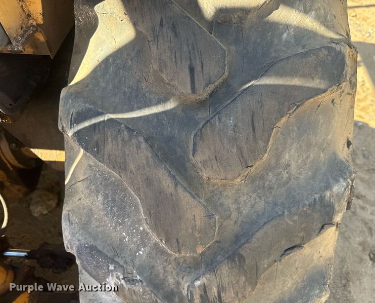 image for item EC3514 1998 Case 586E forklift