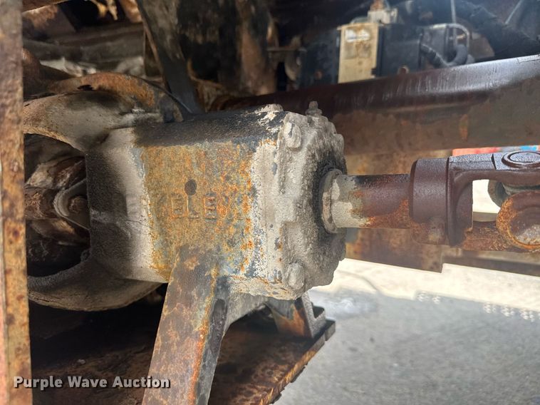 image for item EC3521 2006 International 4200 water truck