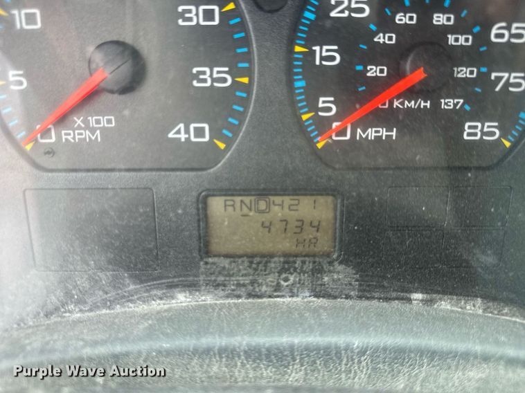 image for item EC3521 2006 International 4200 water truck