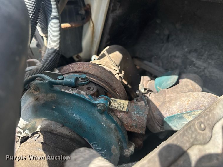 image for item EC3521 2006 International 4200 water truck