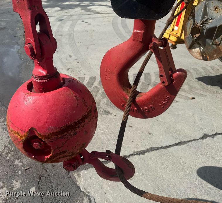 image for item EC3522 1995 Grove RT745-50 crane