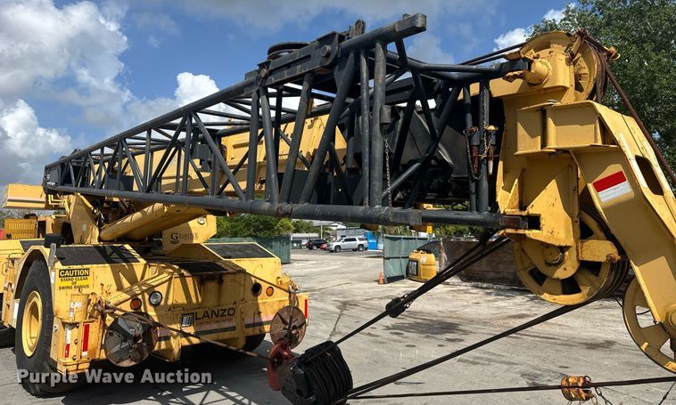 image for item EC3522 1995 Grove RT745-50 crane