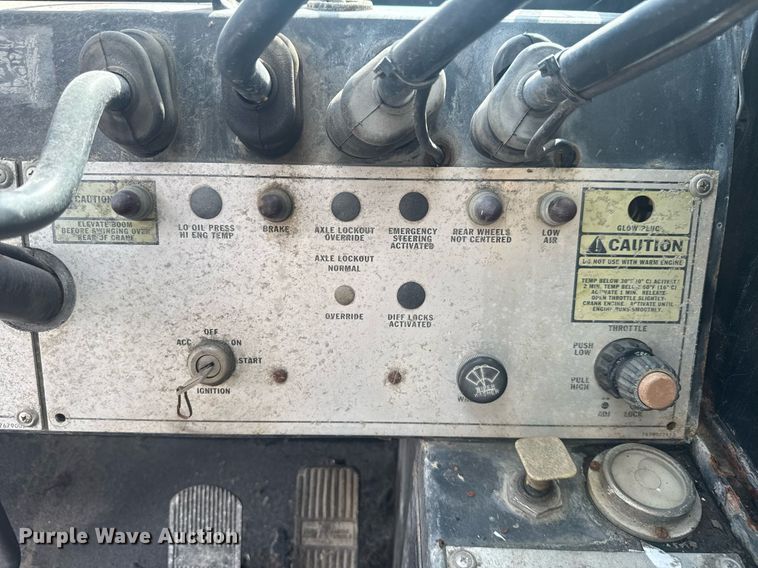 image for item EC3522 1995 Grove RT745-50 crane