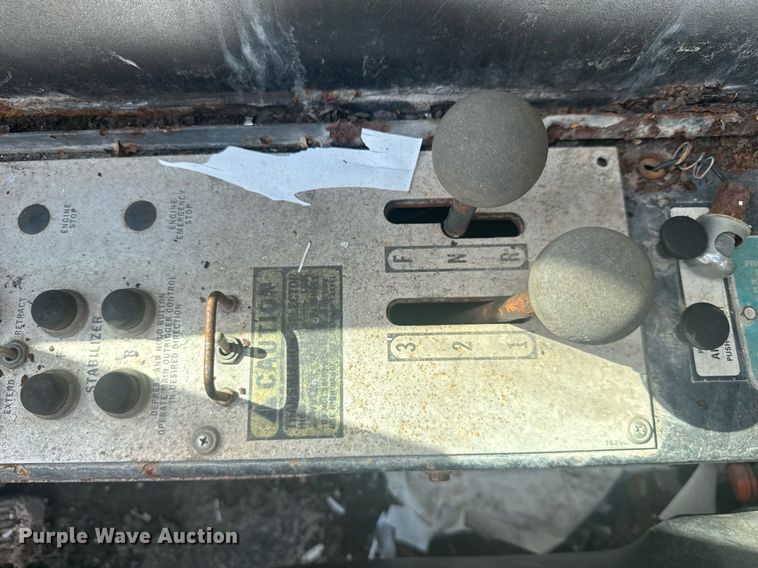 image for item EC3522 1995 Grove RT745-50 crane