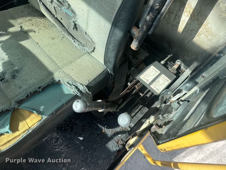 image for item EC3522 1995 Grove RT745-50 crane