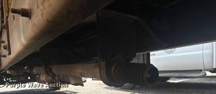 image for item EC3524 2014 International 4300 flatbed truck