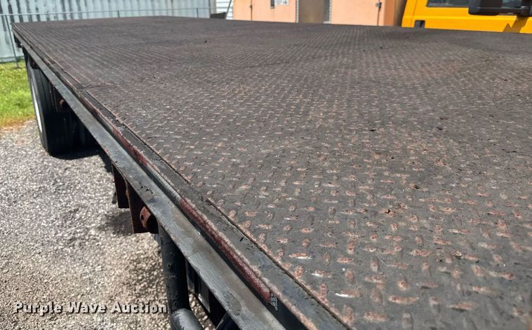 image for item EC3524 2014 International 4300 flatbed truck