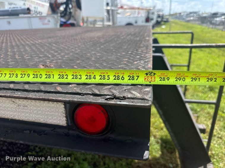 image for item EC3524 2014 International 4300 flatbed truck