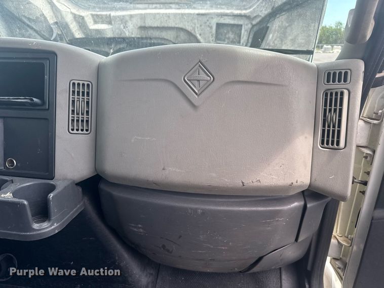 image for item EC3524 2014 International 4300 flatbed truck