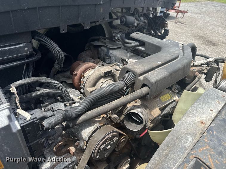 image for item EC3524 2014 International 4300 flatbed truck