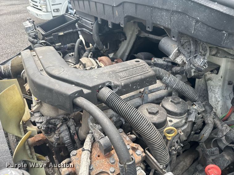 image for item EC3524 2014 International 4300 flatbed truck