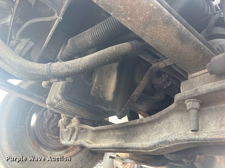 image for item EC3524 2014 International 4300 flatbed truck