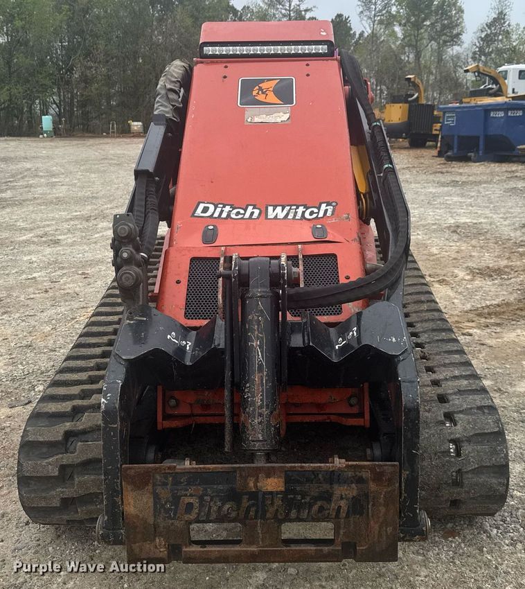 image for item EC3526 2021 Ditch Witch SK1550 compact utility loader