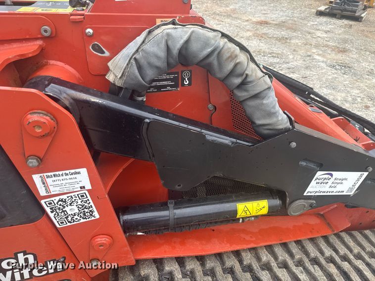 image for item EC3526 2021 Ditch Witch SK1550 compact utility loader