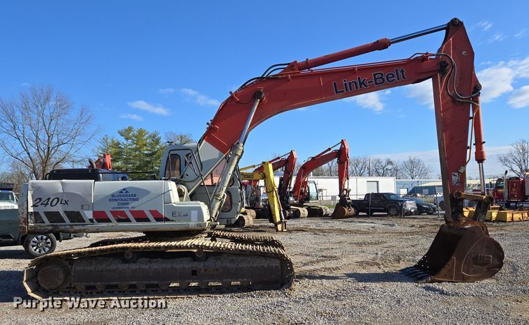image for item EC4157 2006 Link-Belt 240 LX excavator