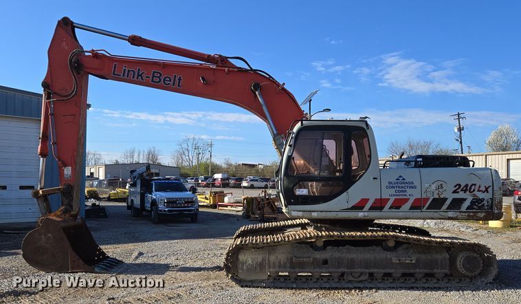 image for item EC4157 2006 Link-Belt 240 LX excavator