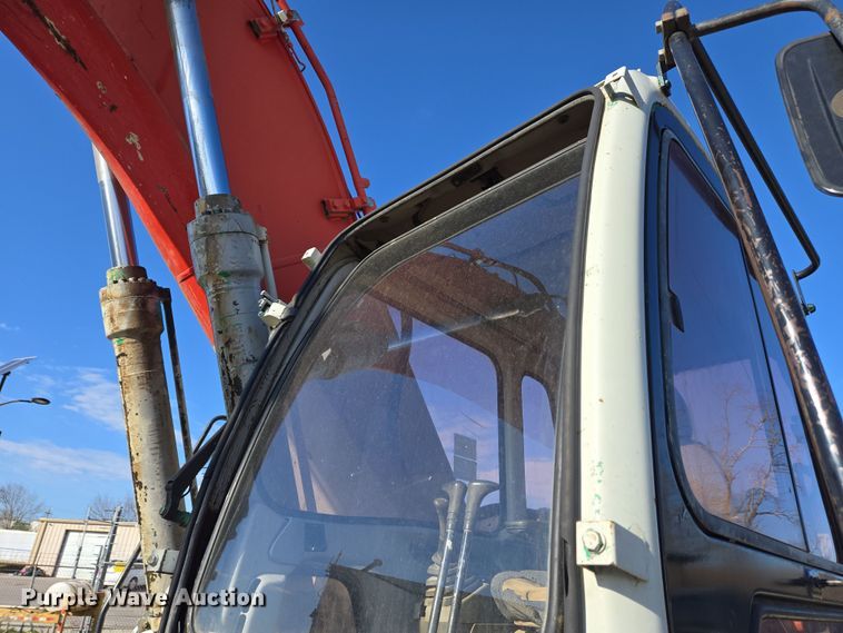 image for item EC4157 2006 Link-Belt 240 LX excavator