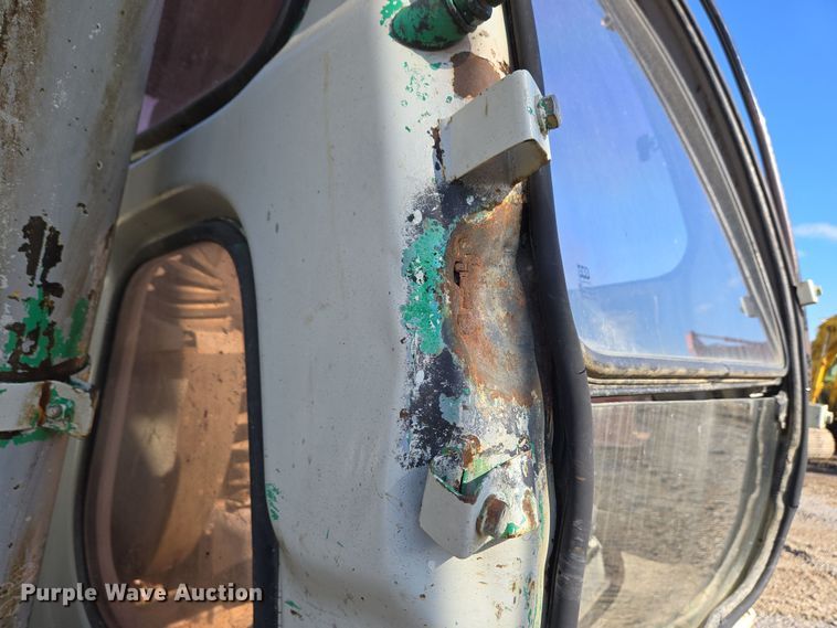 image for item EC4157 2006 Link-Belt 240 LX excavator