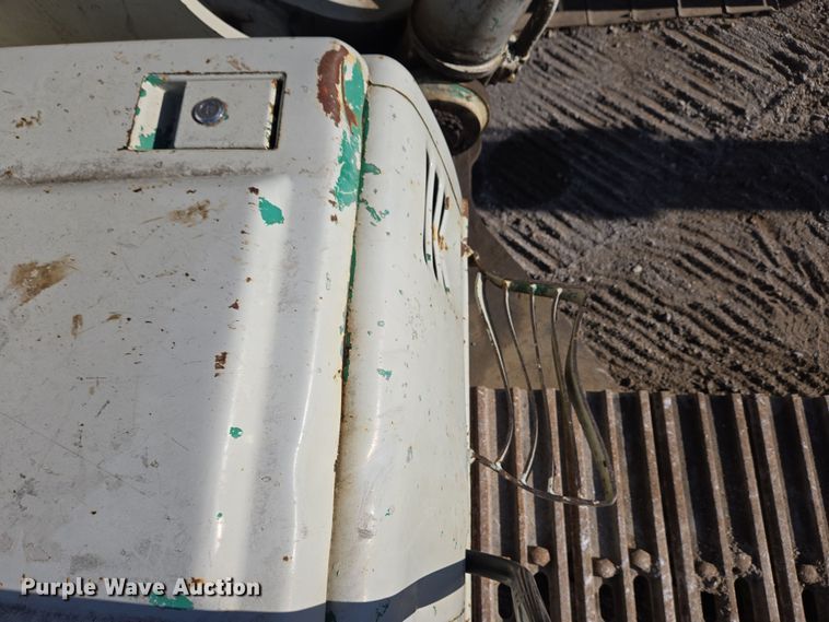 image for item EC4157 2006 Link-Belt 240 LX excavator