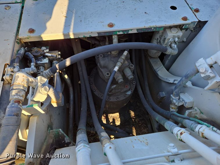 image for item EC4157 2006 Link-Belt 240 LX excavator