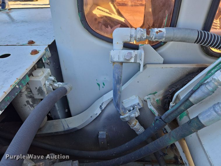 image for item EC4157 2006 Link-Belt 240 LX excavator