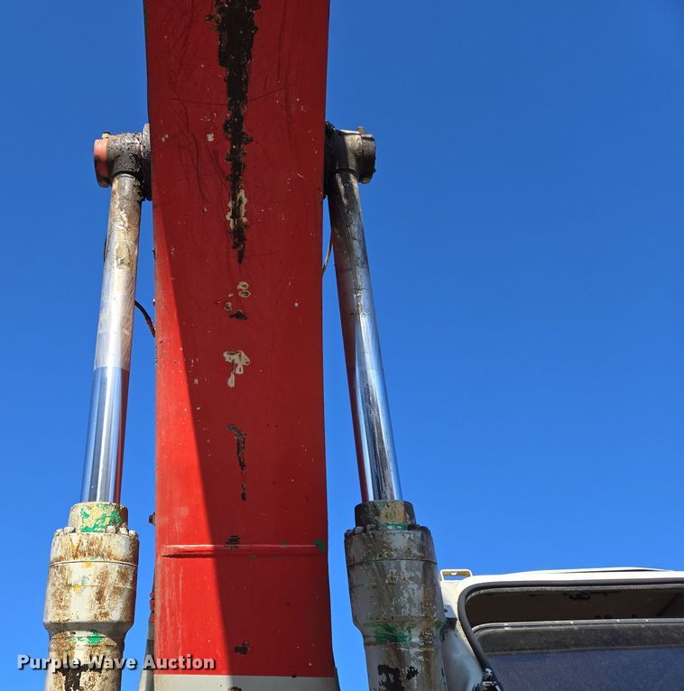 image for item EC4157 2006 Link-Belt 240 LX excavator