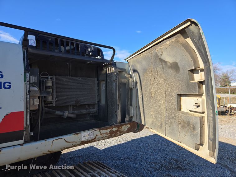 image for item EC4157 2006 Link-Belt 240 LX excavator