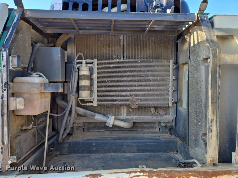 image for item EC4157 2006 Link-Belt 240 LX excavator