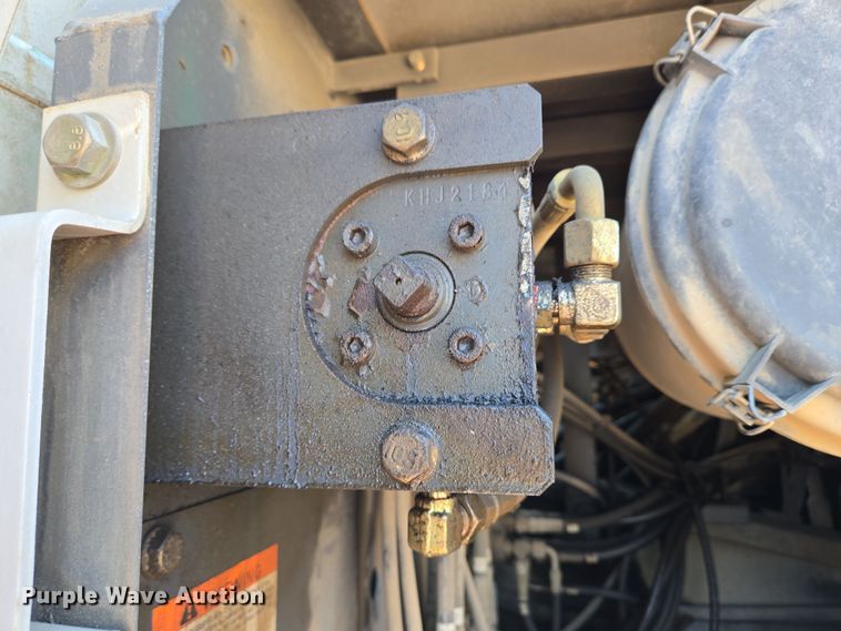 image for item EC4157 2006 Link-Belt 240 LX excavator