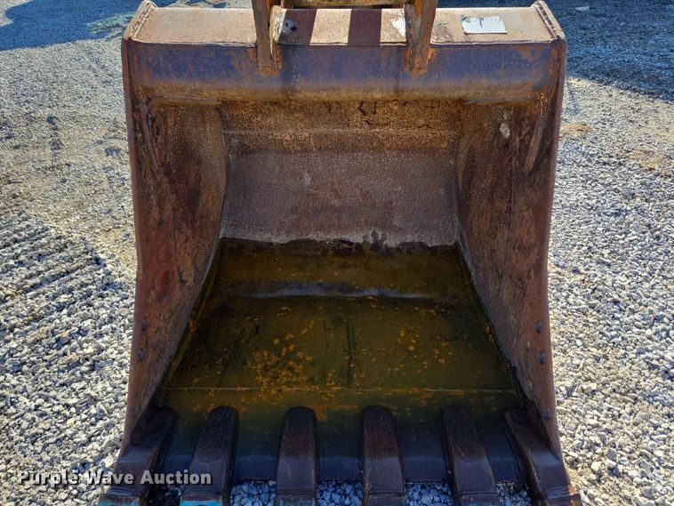 image for item EC4157 2006 Link-Belt 240 LX excavator