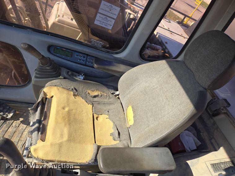 image for item EC4157 2006 Link-Belt 240 LX excavator