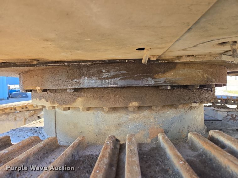 image for item EC4157 2006 Link-Belt 240 LX excavator