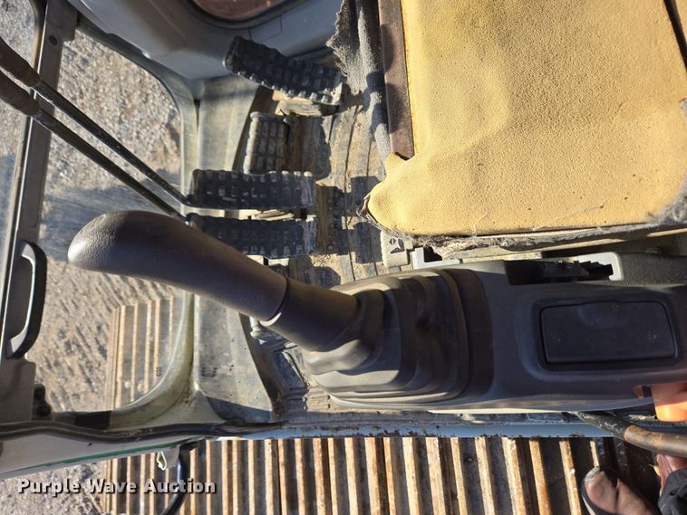 image for item EC4157 2006 Link-Belt 240 LX excavator