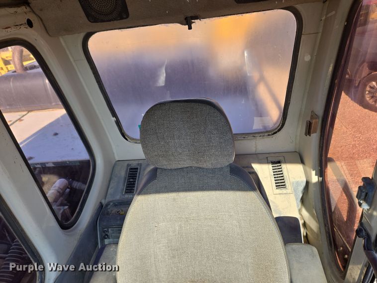 image for item EC4157 2006 Link-Belt 240 LX excavator